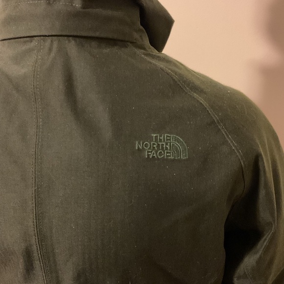 The North Face Jacket with Hood. - Picture 4 of 14